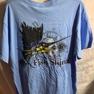 Fish Skinz Shirt 🎣 Large